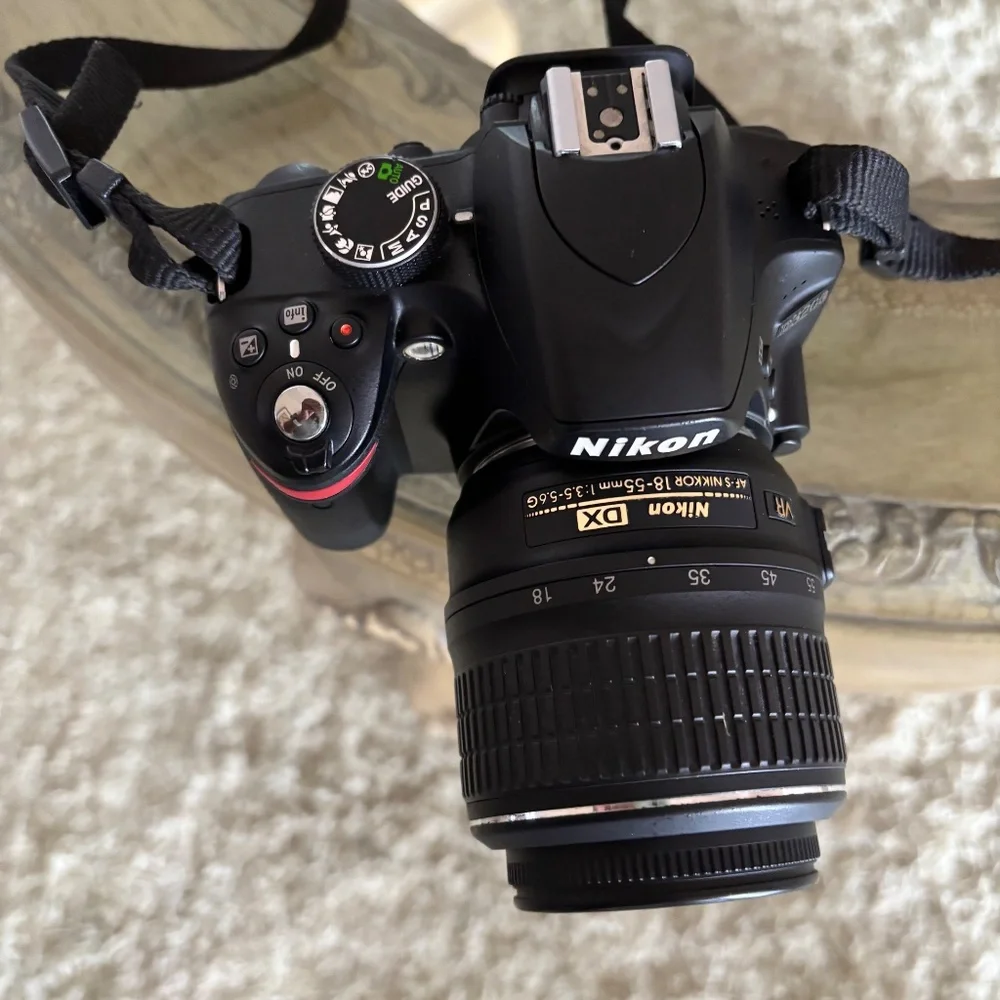 Nikon D3200 Digital Camera Bundle Very Low Shutter Count